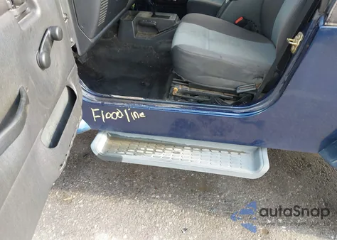 2005 Jeep Wrangler / Tj Unlimited из США, поврежденный, VIN 1J4FA44S15P326053